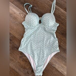 Victoria's Secret Swim verySexy Push-up One Piece Aqua Swim small bombshell